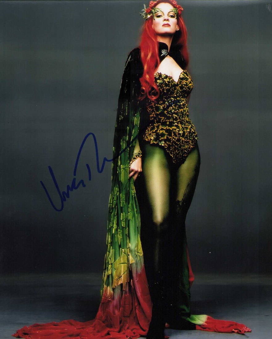 Uma Thurman Poison Ivy signed photograph (1 of 1)