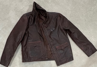 Indiana Jones leather jacket signed Harrison Ford Beckett