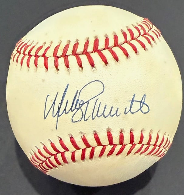 Mike Schmidt signed baseball (1 of 1)