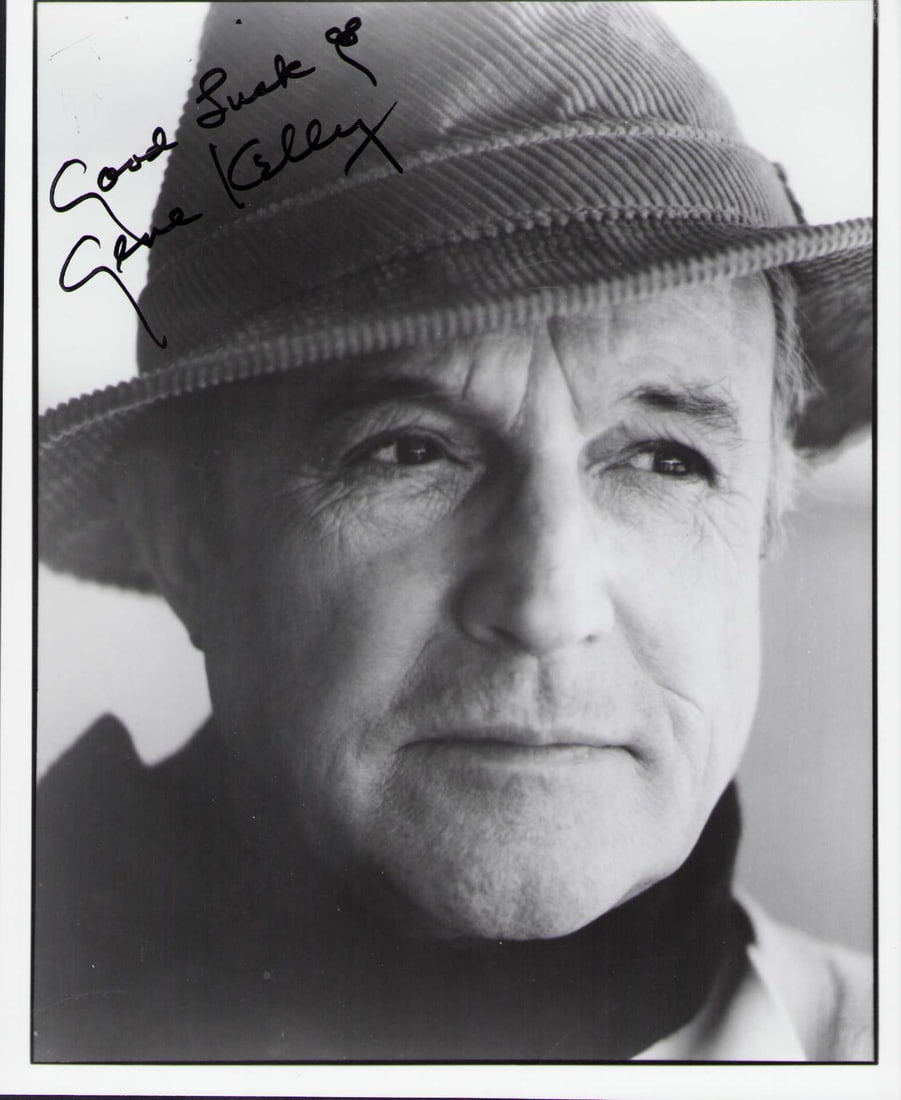 Gene Kelly signed photograph (1 of 1)