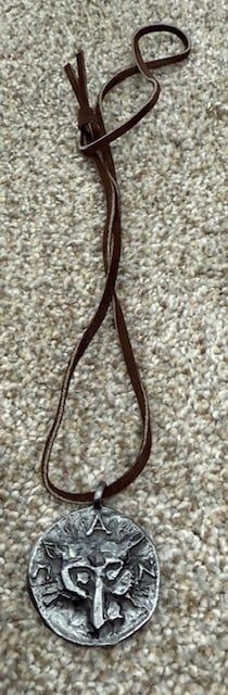 Jack Nicholson worn on screen pendant in WOLF (1 of 2)