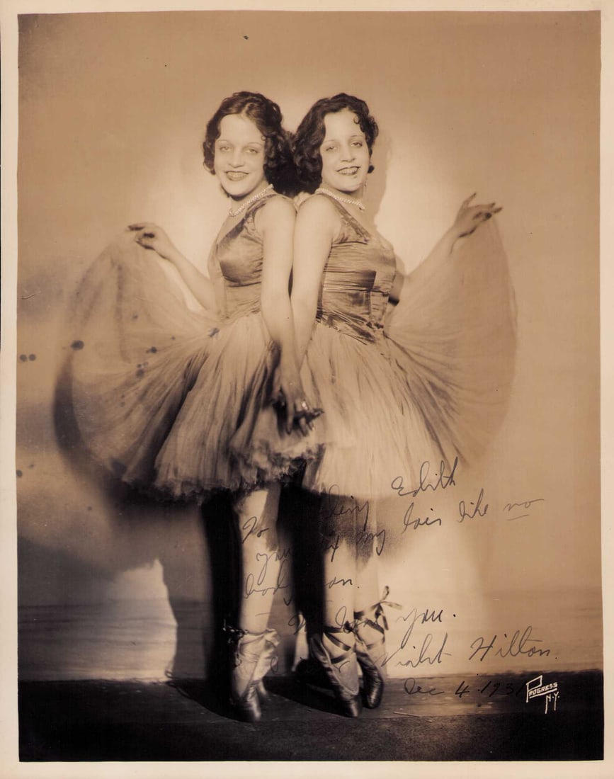 The Hilton Sisters conjoined twins ! Signed photo (1 of 1)