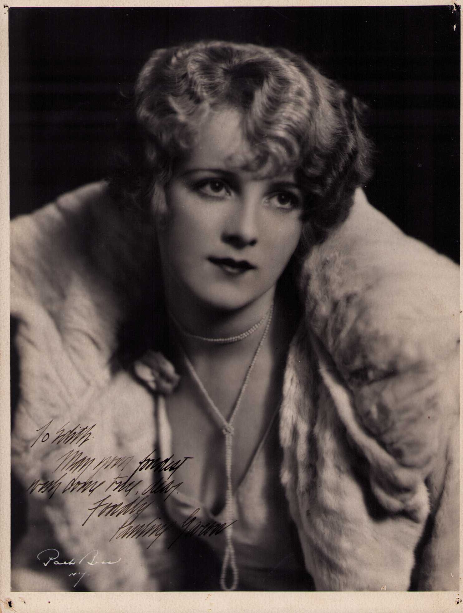 Pauline Garon signed photograph: pin holes in corners nice pache bros ny photo stamp May Your Fondest Wish come treue today Pauline Garon born in 1900 died in 1965 in 1923 she was Cecil B DeMilles great new discovery ! Rare Certifica