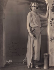 Carmelita Geraghty signed photograph