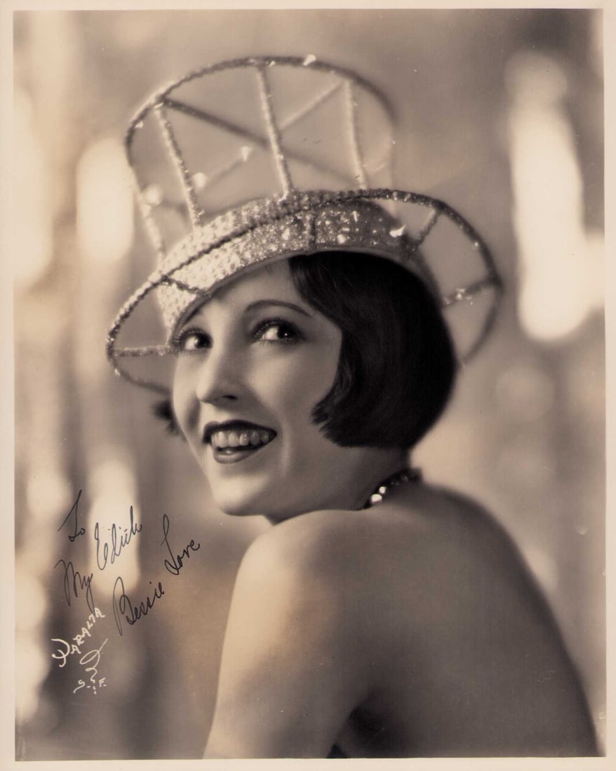 Bessie Love signed photograph (1 of 1)