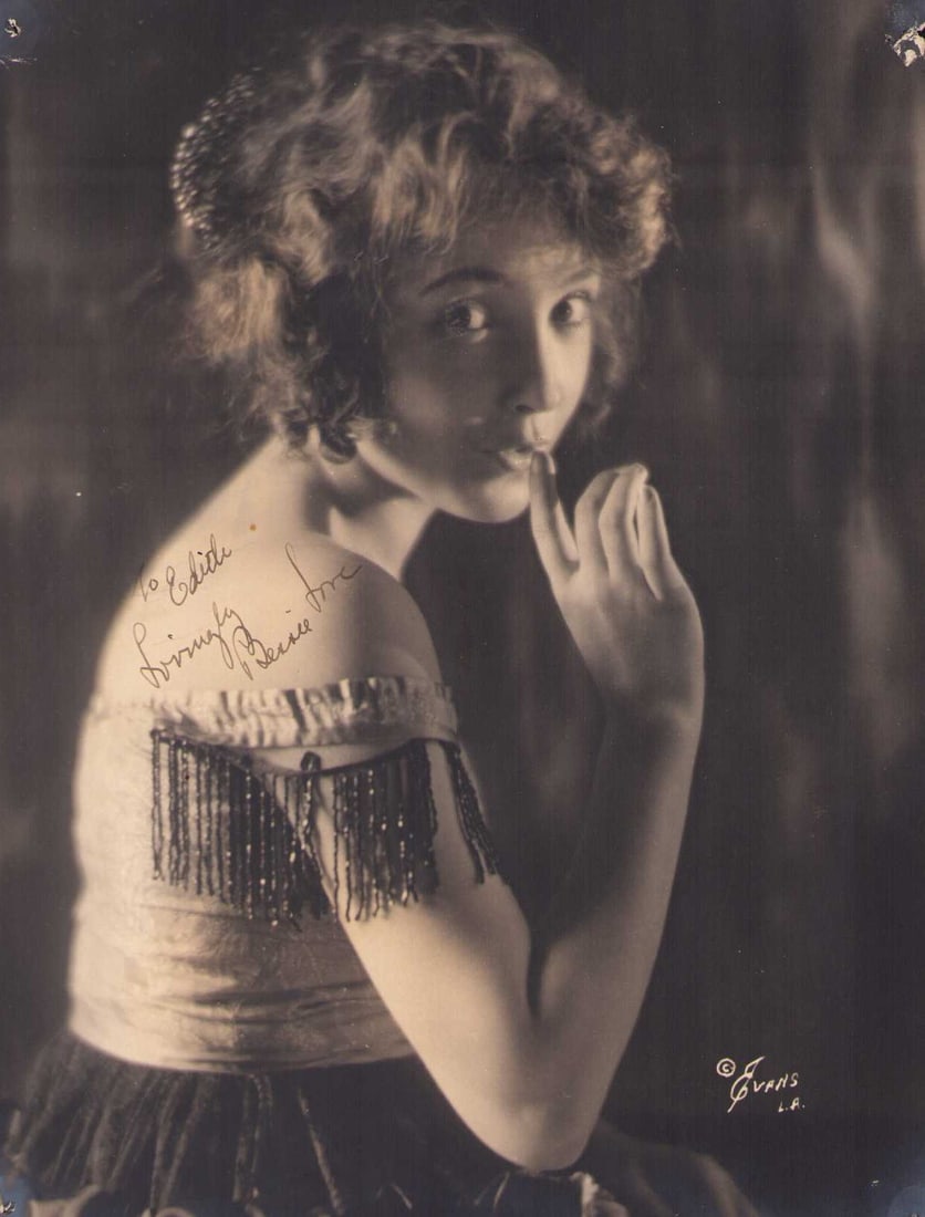 Bessie Love signed photograph B (1 of 1)