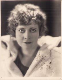 Myrtle Stedman signed photograph B
