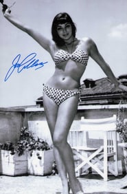 Joan Collins signed sexy 11x14 photograph