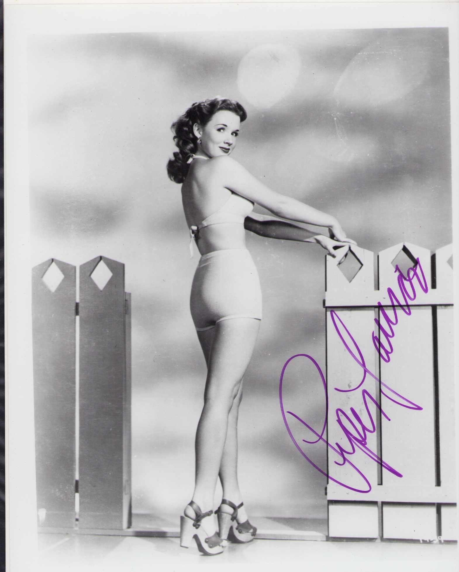 Piper Laurie sexy signed photograph: A sexy young signed 8x10 by the Carrie star deceased Certificate of AuthenticityEVERY item in this auction comes with at minimum a fully illustrated and serial numbered COA signed by the worlds leadin