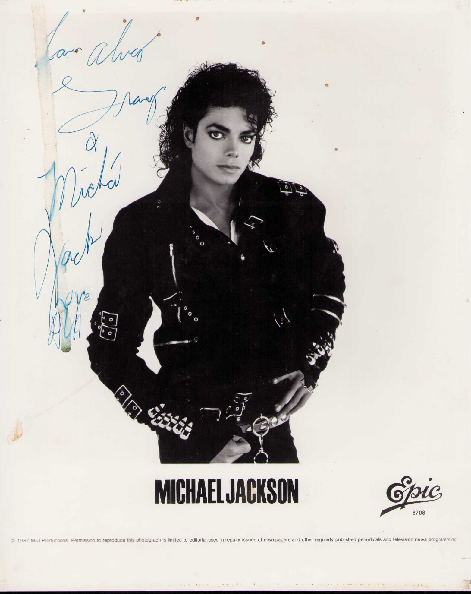 Michael Jackson signed photograph (1 of 1)