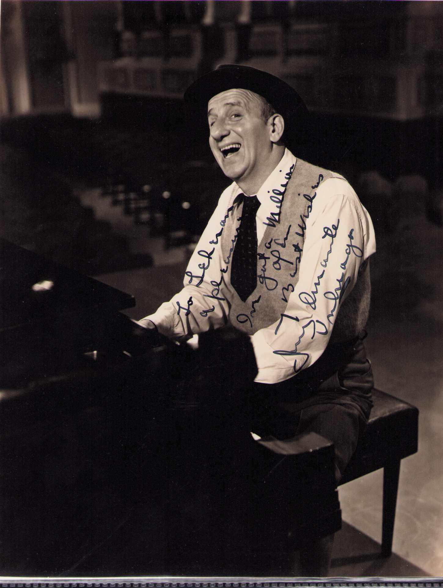 Jimmy Durante fabulous vintage signed photograph (1 of 1)