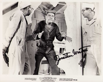Jonathan Winters signed photograph