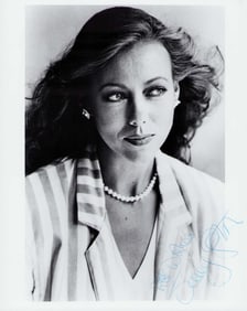 Jenny Agutter signed photograph