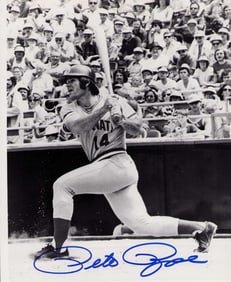 Pete Rose signed photograph