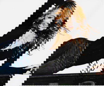 Mariah Carey signed photograph