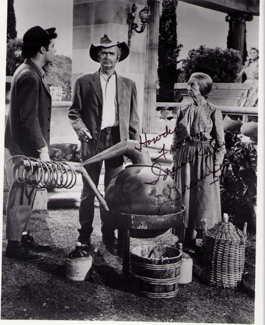 Irene Ryan signed photograph (1 of 1)