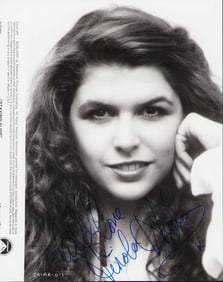 Finola Hughes signed photograph