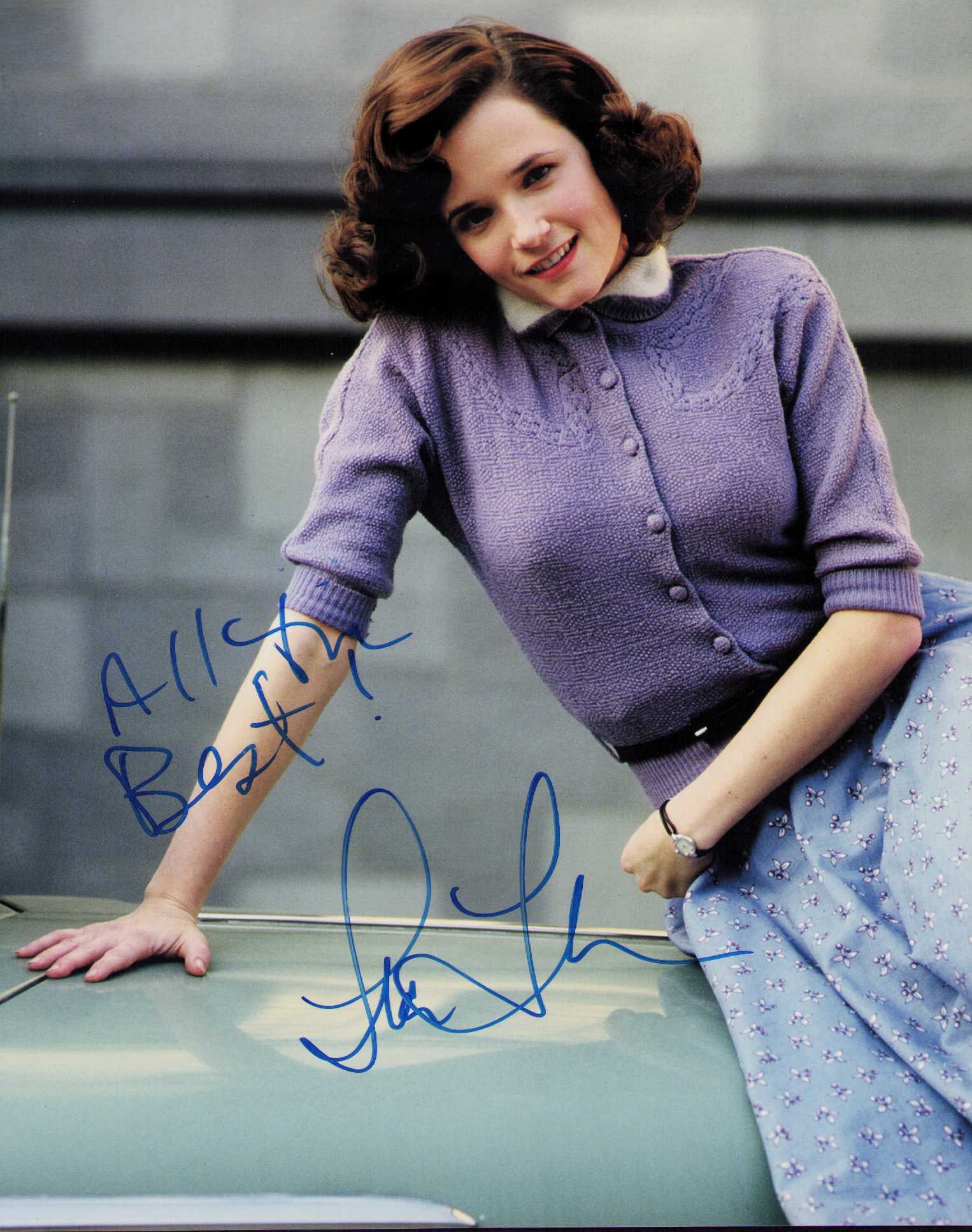 Lea Thompson signed photograph (1 of 1)