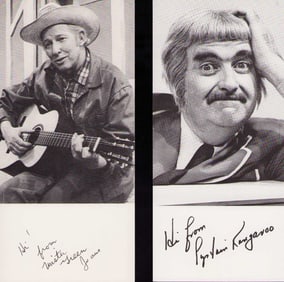 Captain Kangaroo set of vintage signed items