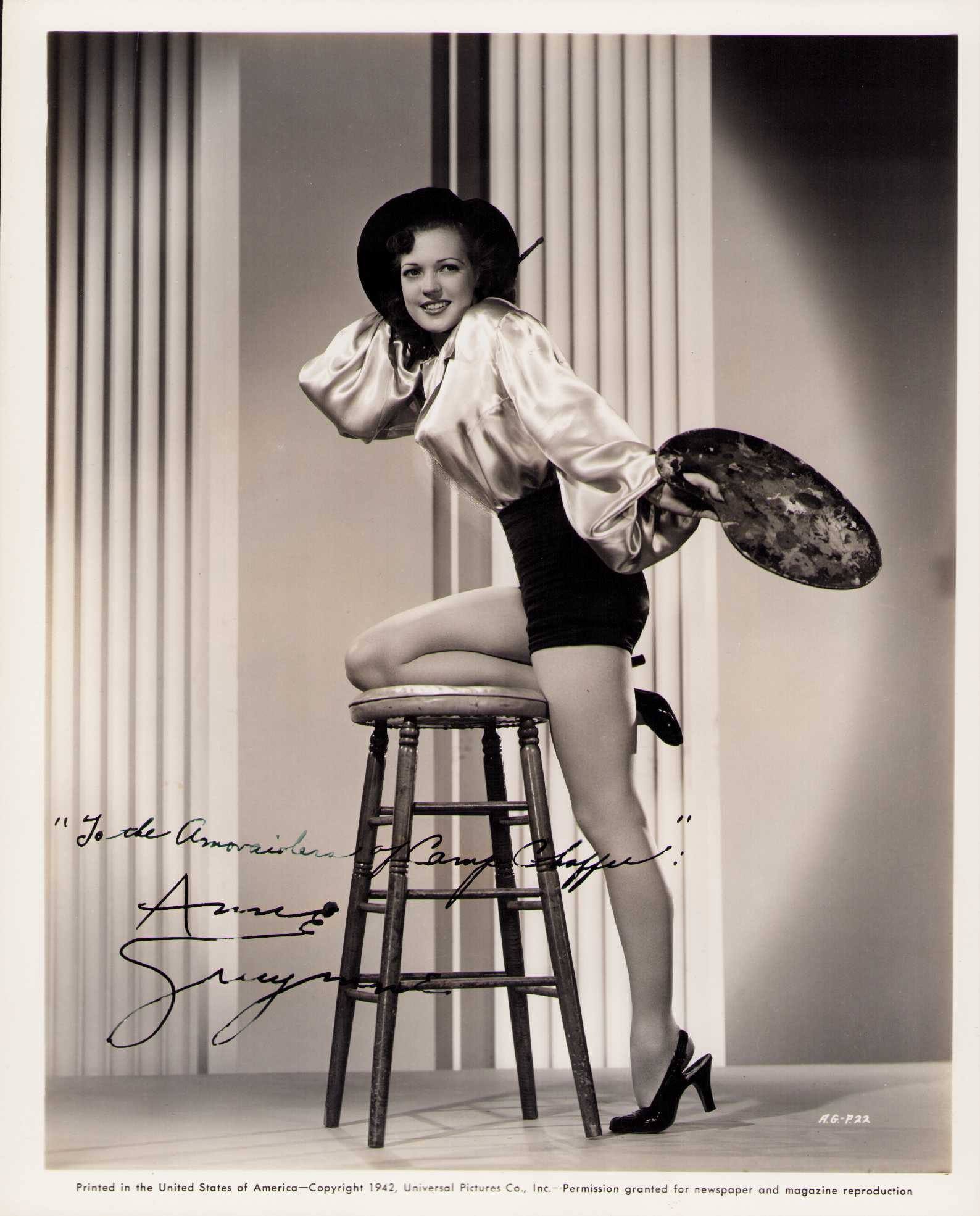 Anne Gwynne signed photograph (1 of 1)