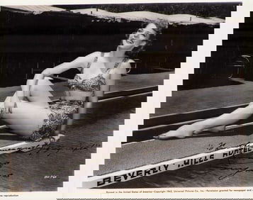 Ann Gwynne signed photograph