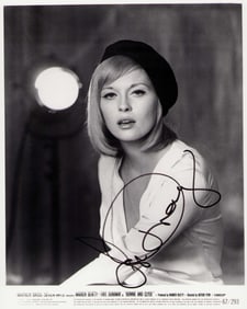 Faye Dunaway signed photograph