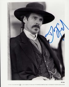 Dennis Quaid signed photograph