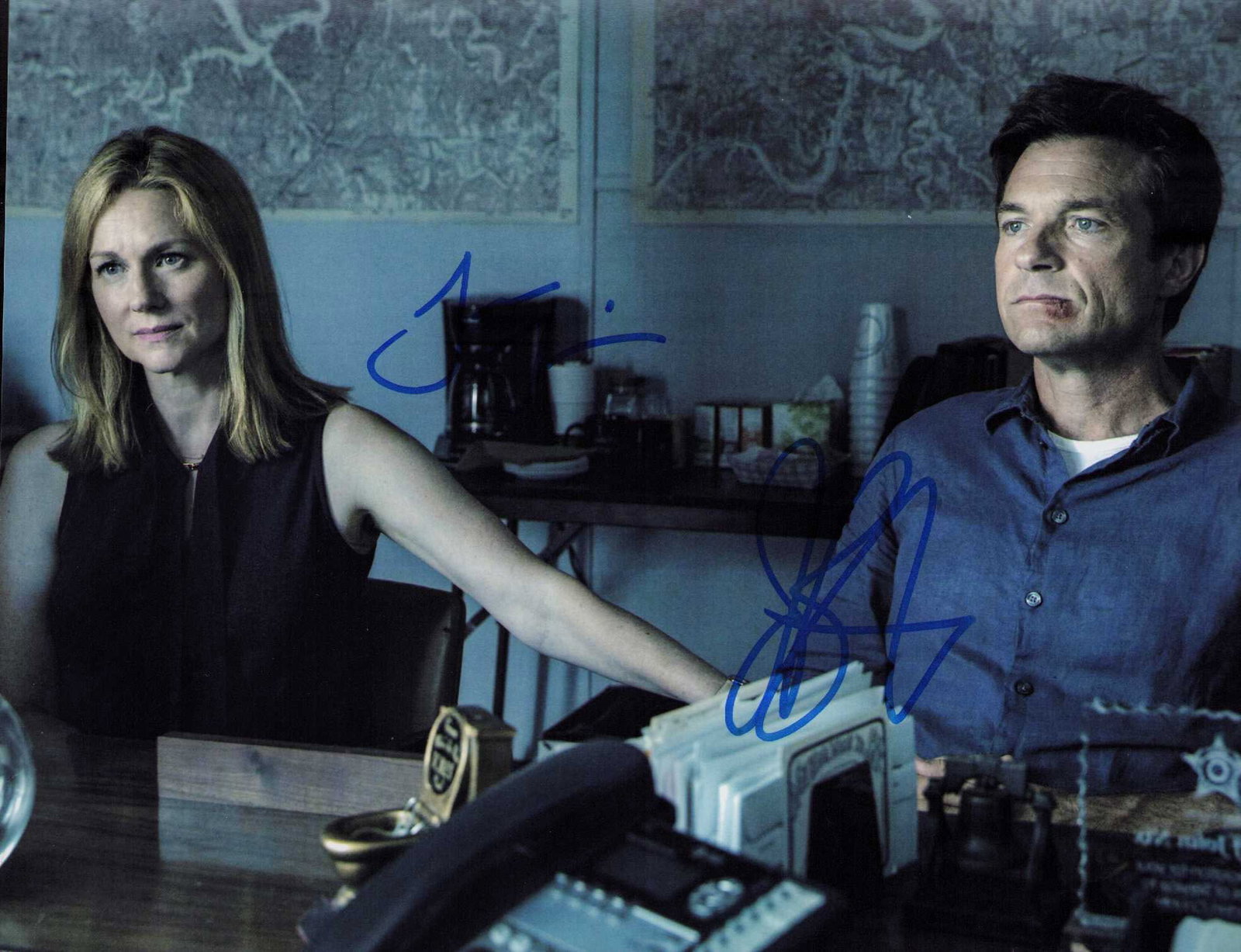 Game night signed photo: Justin Bateman and Laura Linney signed 8x10 photo from the film Certificate of AuthenticityEVERY item in this auction comes with at minimum a fully illustrated and serial numbered COA signed by the wo