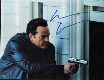 Vince Vaughn signed photo