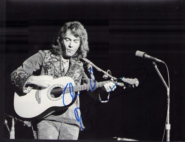 Neil Diamond signed photo