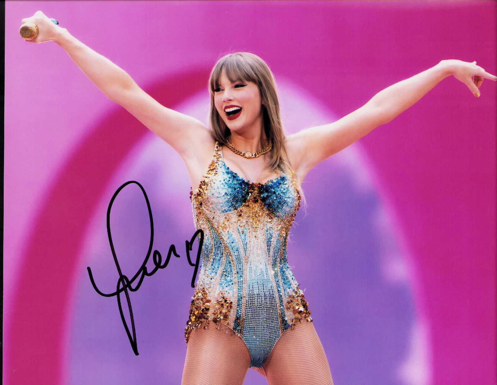 Taylor Swift signed 8x10 photo (1 of 1)