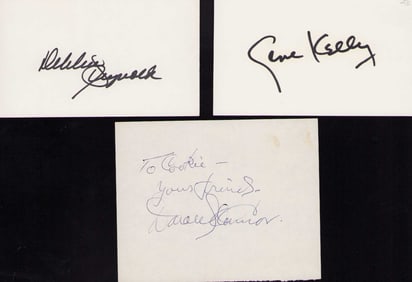 Singing in the Rain set of signatures