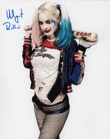 Margot Robbie HarleyQuinn signed photograph
