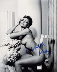 Elizabeth Hurley nude signed photograph