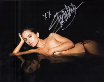 Eliza Dushku signed photograph