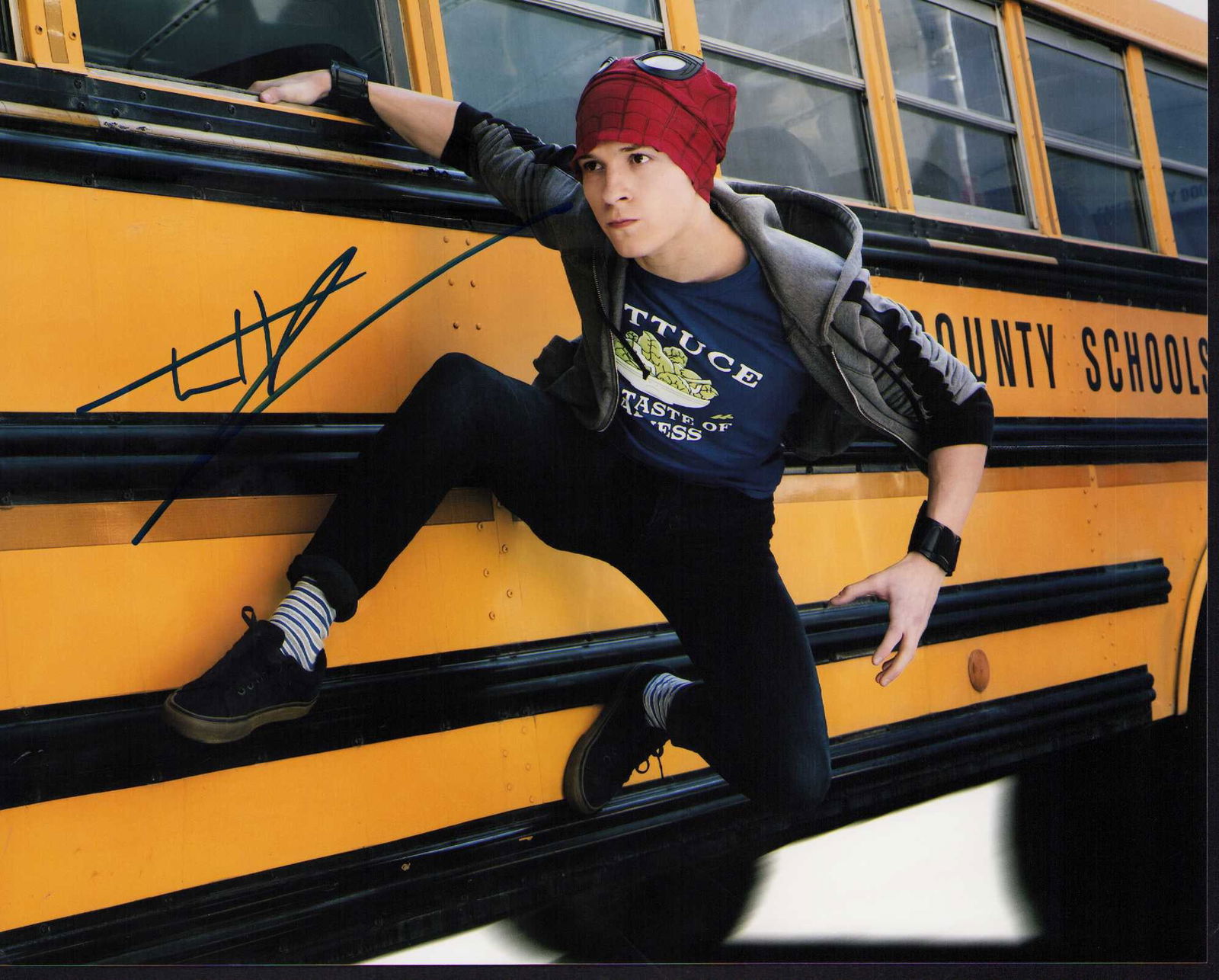 Tom Holland signed photograph (1 of 1)