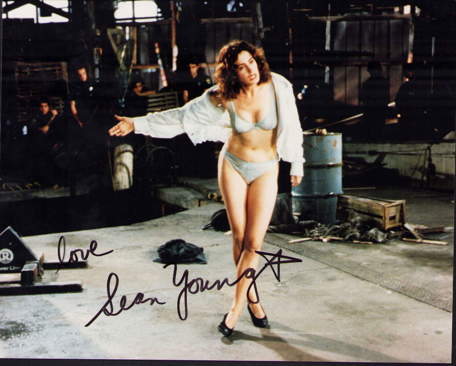 Sean Young signed photograph (1 of 1)