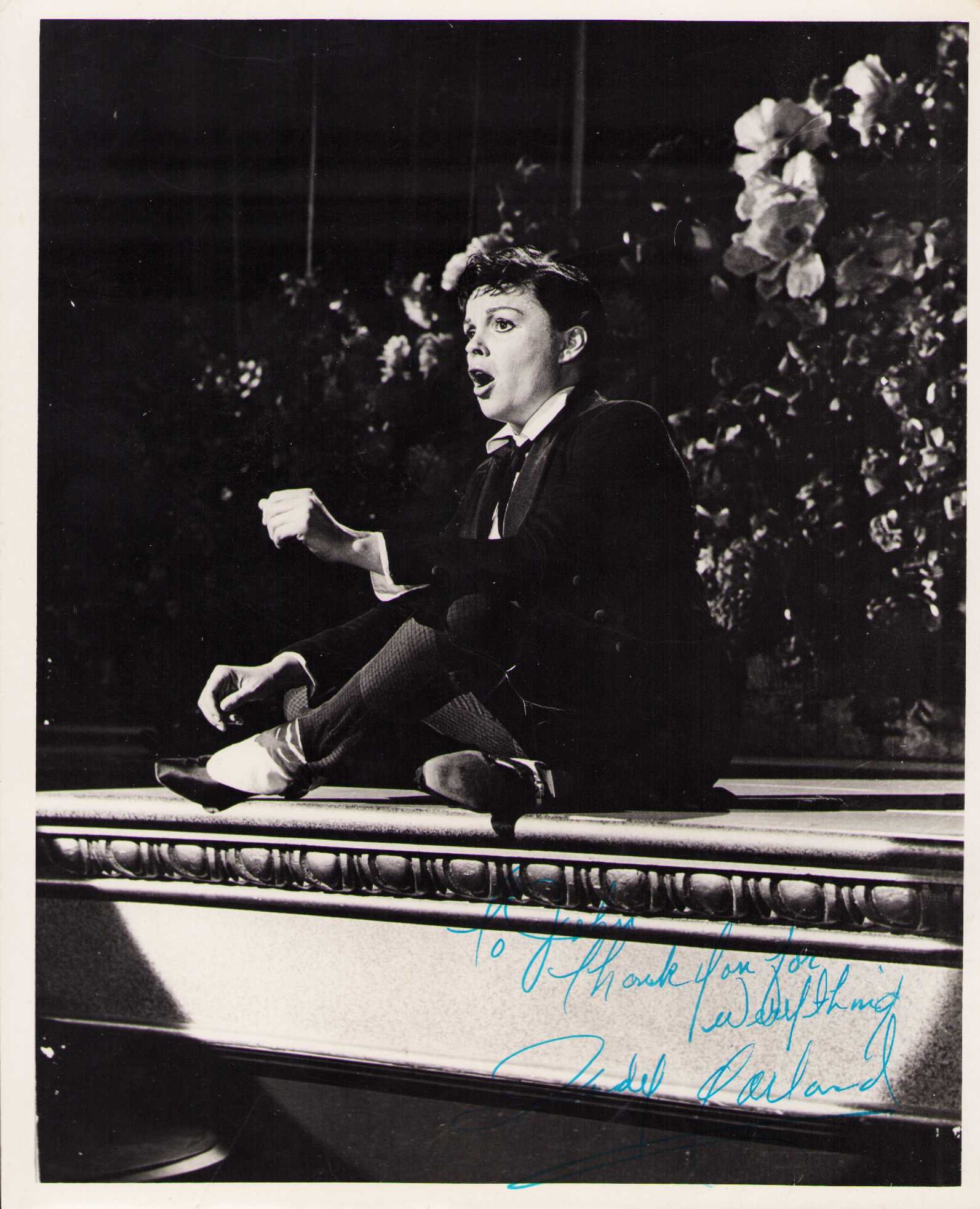 Judy Garland signed photograph (1 of 1)