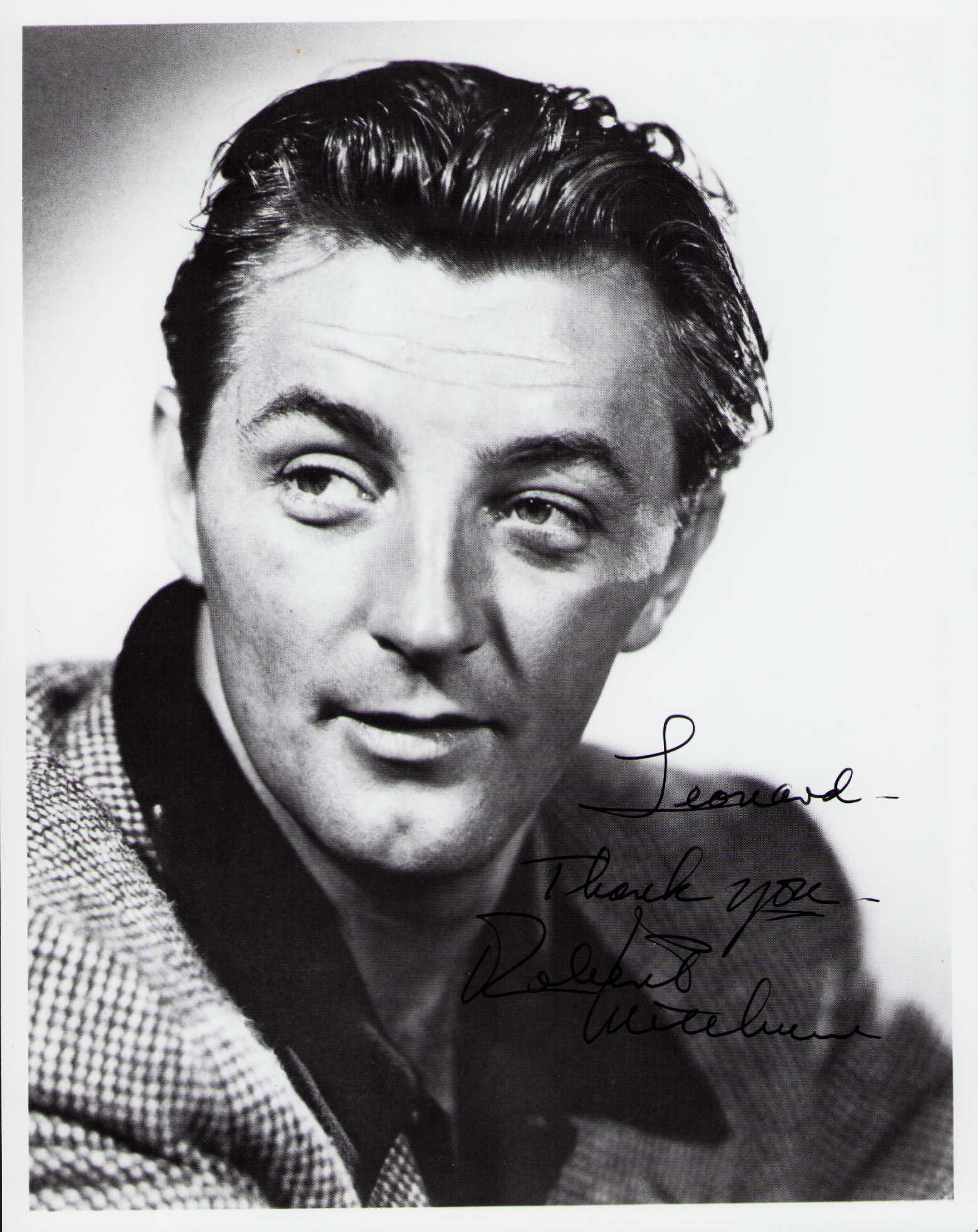 Robert Mitchum signed photograph (1 of 1)