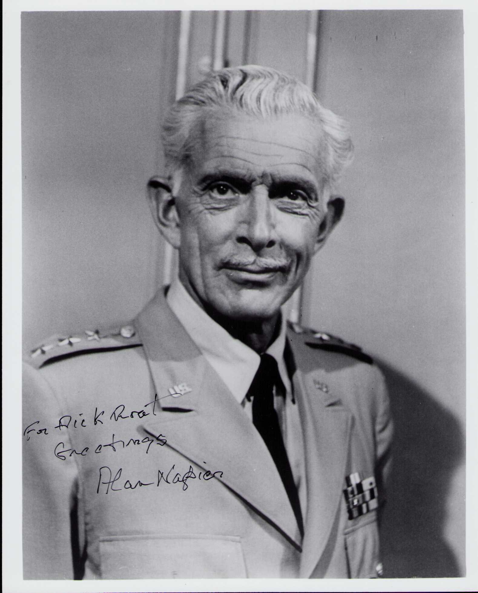Alan Napier signed photograph (1 of 1)