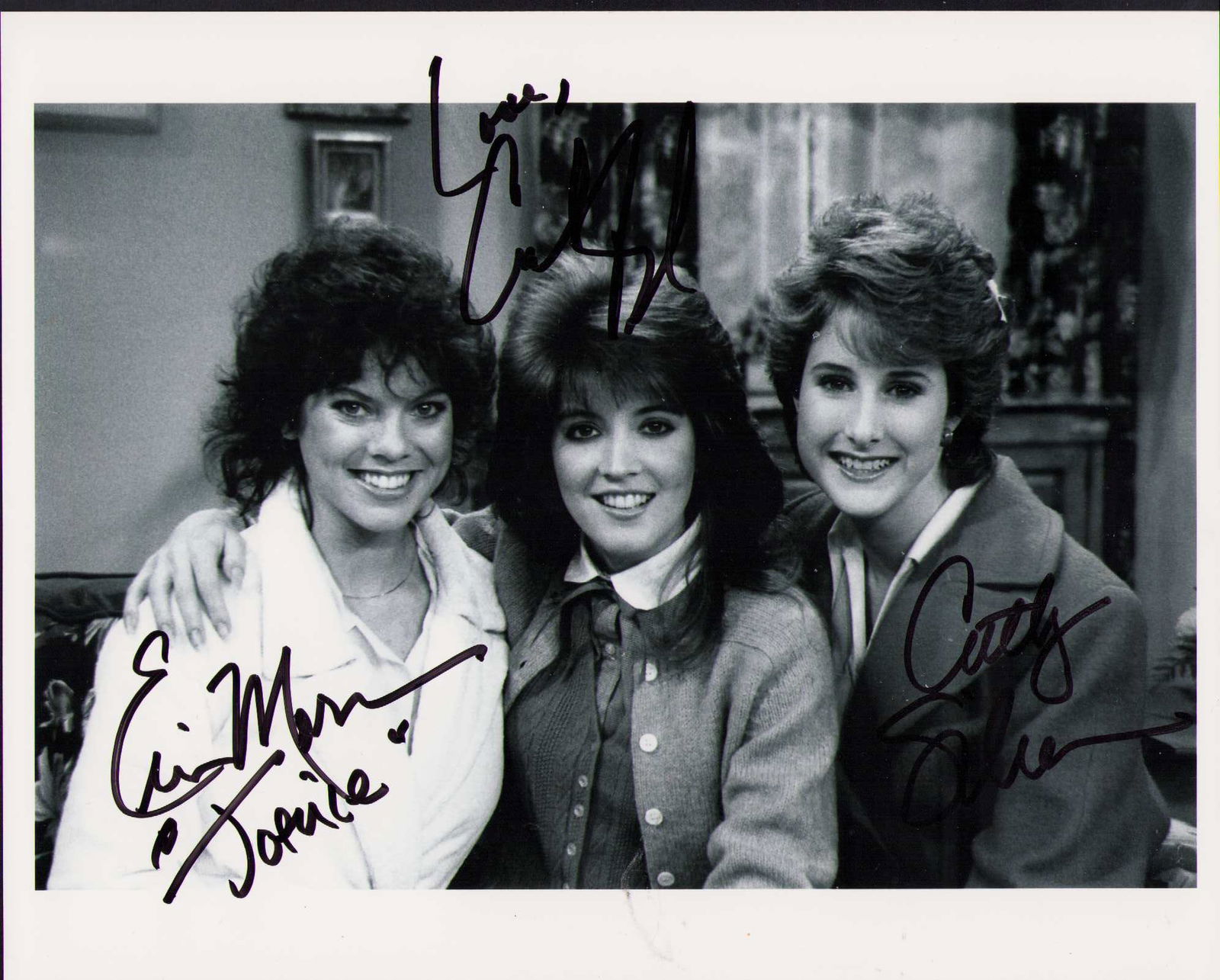 Happy Days rare cast signed photograph: A vintage original still signed by deceased star Erin Moran as Joannie and her girlfriends on the show Cathy Silvers as jenny Picolo and Crystal Bernard who would go on to star in WINGS ate of