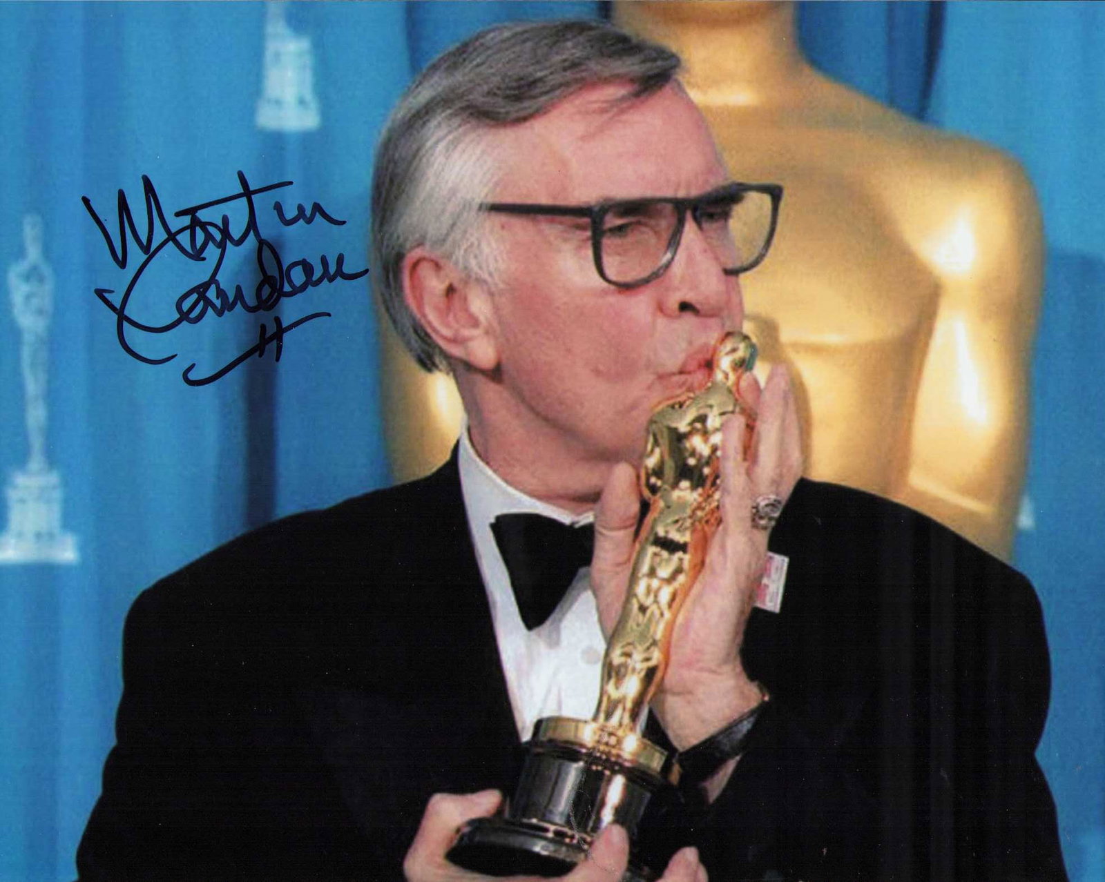 Martin Landau signed photograph: Accepting and Kissing his Academy Award win ! Mission Impossible star Certificate of AuthenticityEVERY item in this auction comes with at minimum one fully illustrated and serial numbered COA signed b