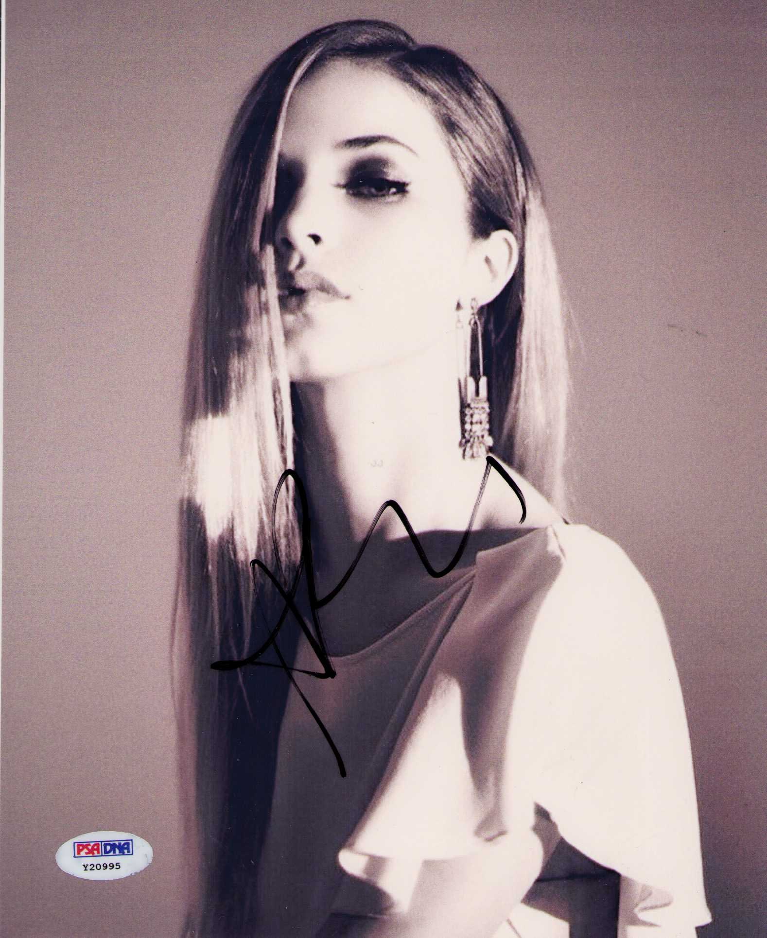 Alexis Knapp signed photograph PSA DNA: A sexy portrait of the young actress PSA DNA stickered Certificate of AuthenticityEVERY item in this auction comes with at minimum one fully illustrated and serial numbered COA signed by the worlds le