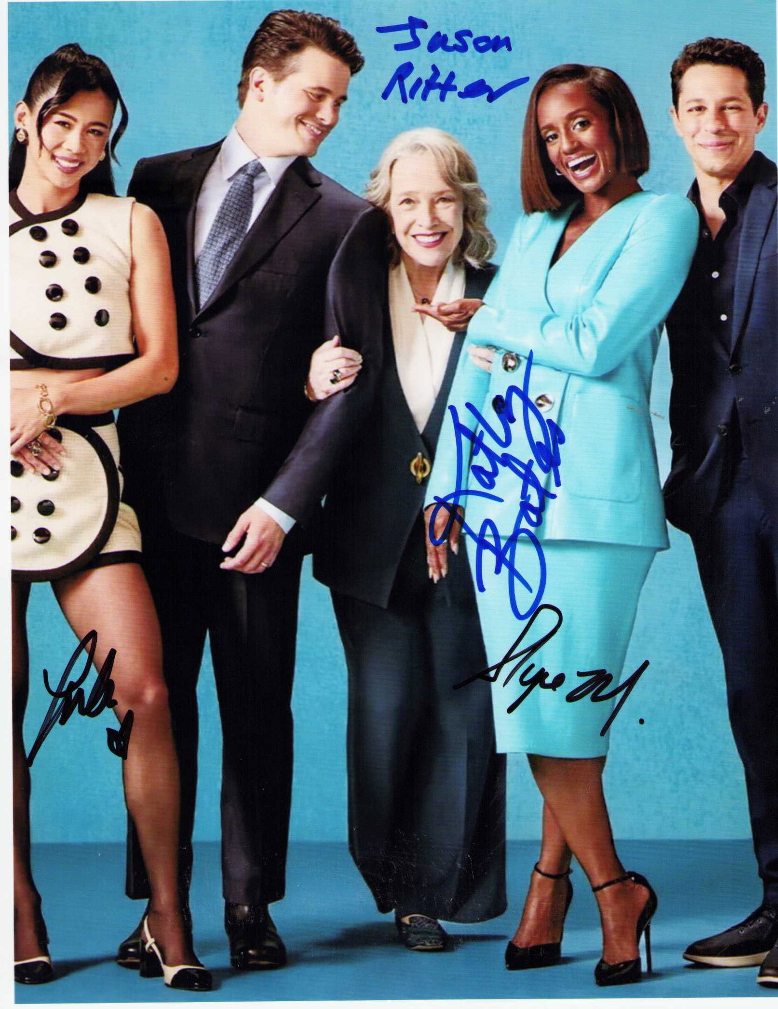 Matlock new series cast signed photograph: Matlock the new series cast signed 8x10 by stars Kathy Bates, Jason Ritter, Sky Marshall and Leah Lewis scarce Certificate of AuthenticityEVERY item in this auction comes with at minimum one fully ill