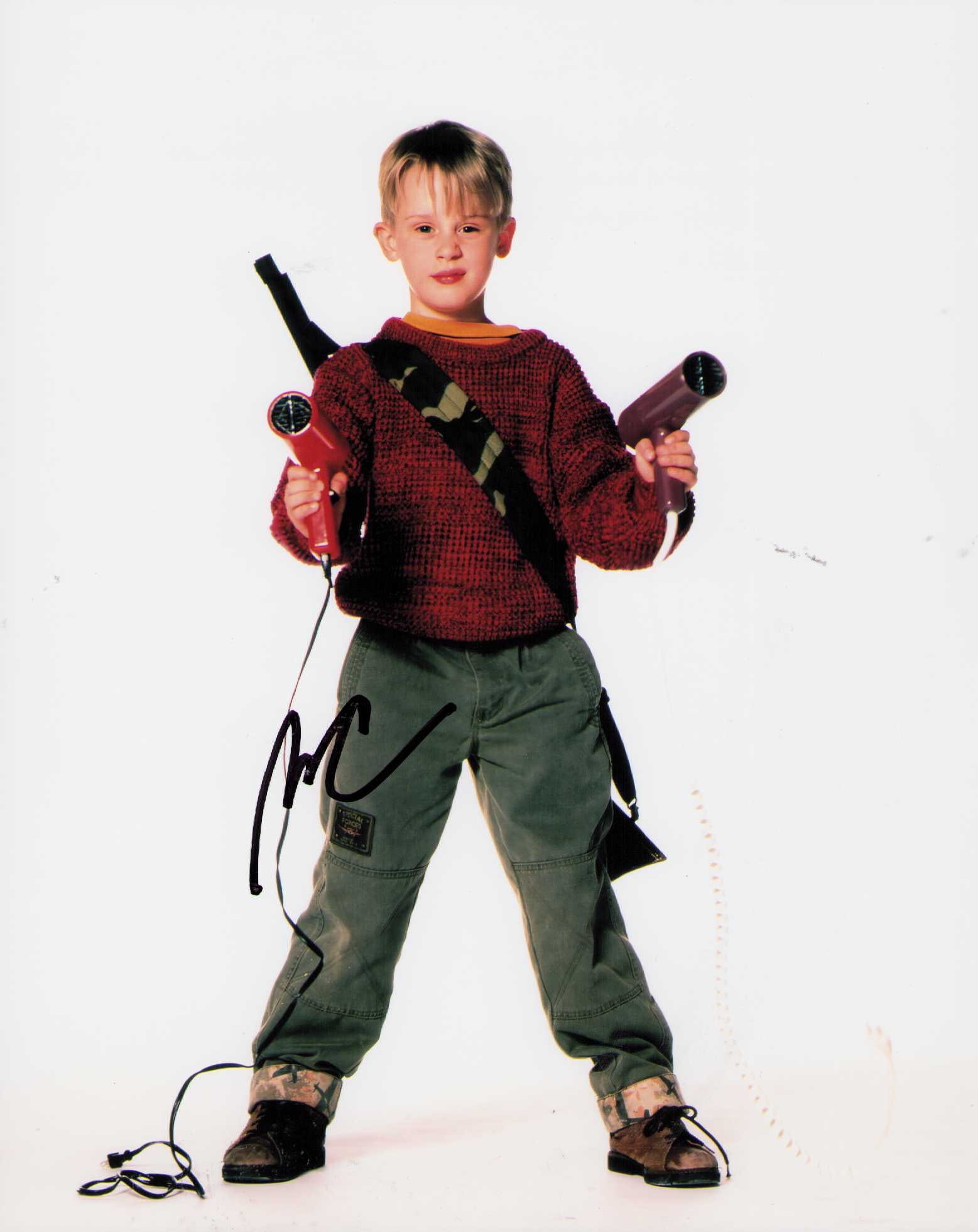 Macauley Culkin Home Alone signed photograph: A Home Alone signed 8x10 signed during private signing from Culkin Certificate of AuthenticityEVERY item in this auction comes with at minimum one fully illustrated and serial numbered COA signed by t