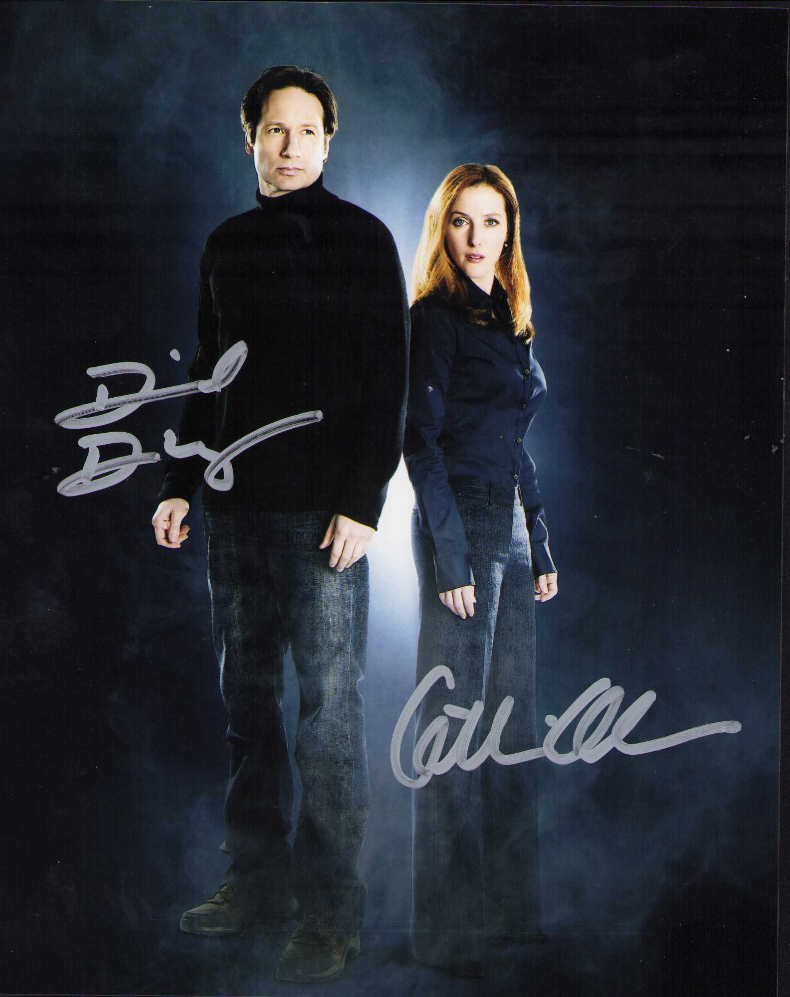 X-Files cast signed photograph David Duchovney and Gillian Anderson (1 of 1)