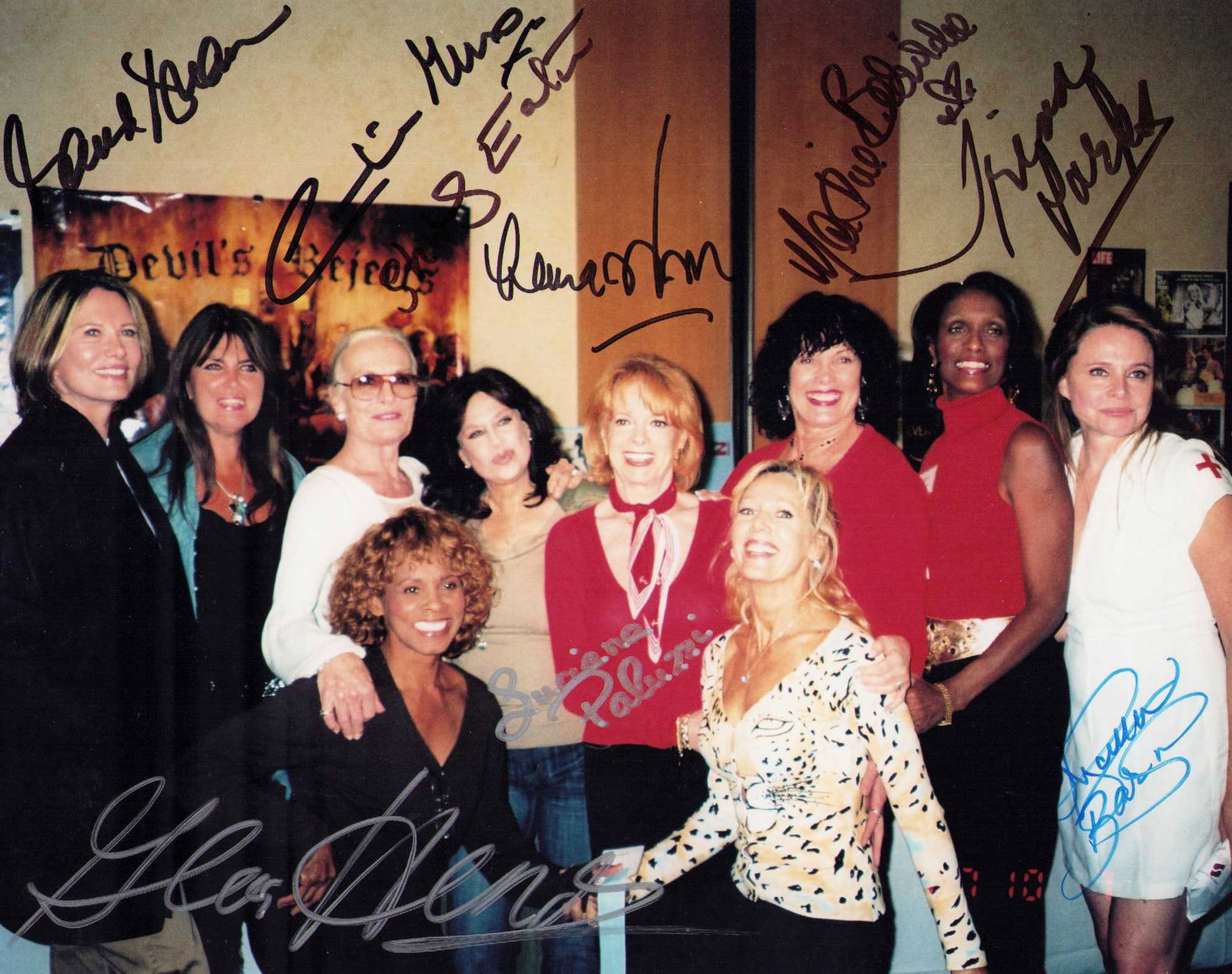 James Bond babe reunion rare signed photo by multiple stars: A one of a kind photo at a rare James Bond reunion showing multiple famous Bond babes signe dby them - Lana Wood, Gloria Hendry, Caroline Munro, Maud Adams, Lucianna Paluzzi, Martine Bestwicke, Trina 