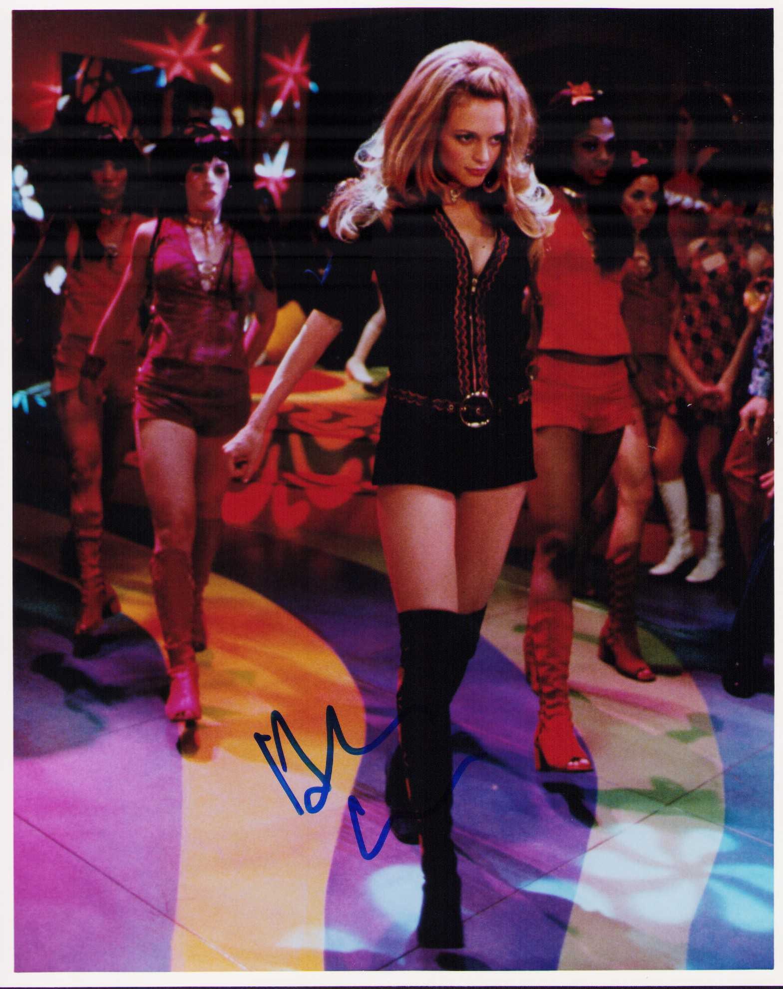 Heather Graham signed photograph: Sexy star of so many films like Austin Powers Certificate of AuthenticityEVERY item in this auction comes with at minimum one fully illustrated and serial numbered searchable online COA signed by the