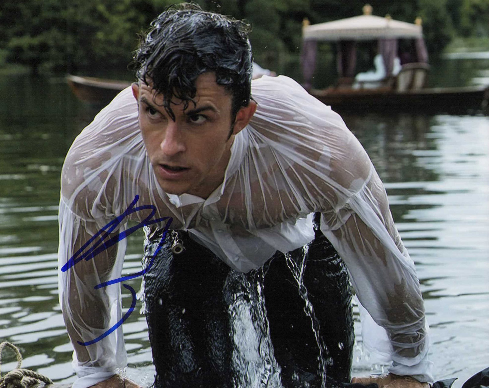 Jonathan Bailey signed photograph Wicked: Wicked star signed 8x10 Certificate of AuthenticityEVERY item in this auction comes with at minimum one fully illustrated and serial numbered searchable online COA signed by the leading authenticator 