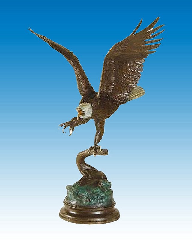 Eagle by Jules Moigniez Bronze sculpture: The Eagle- Jules Moigniez. Size 31x11 (1835-1894) This is a bronze sculpture in the lost wax method and has a beautiful patina.